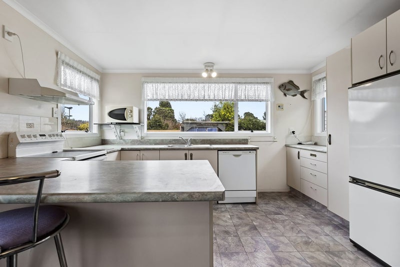 15 Walsh Road, Westown, New Plymouth - Carousel 2