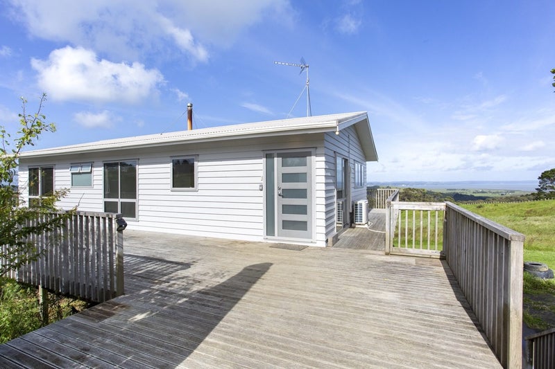 1629 Kaipara Coast Highway, Warkworth - Carousel 1
