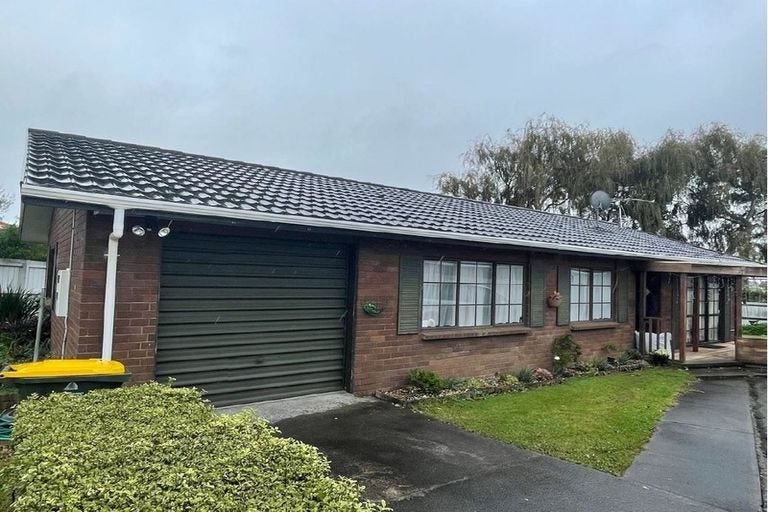 19 Serai Place, Flat Bush, Auckland - Carousel 2