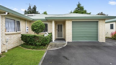 5/113 Cobham Drive, Hamilton East, Hamilton - Carousel 1