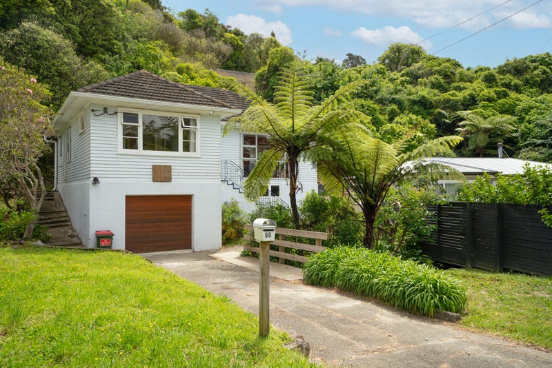 60 The Drive, Tawa, Wellington - Carousel 2