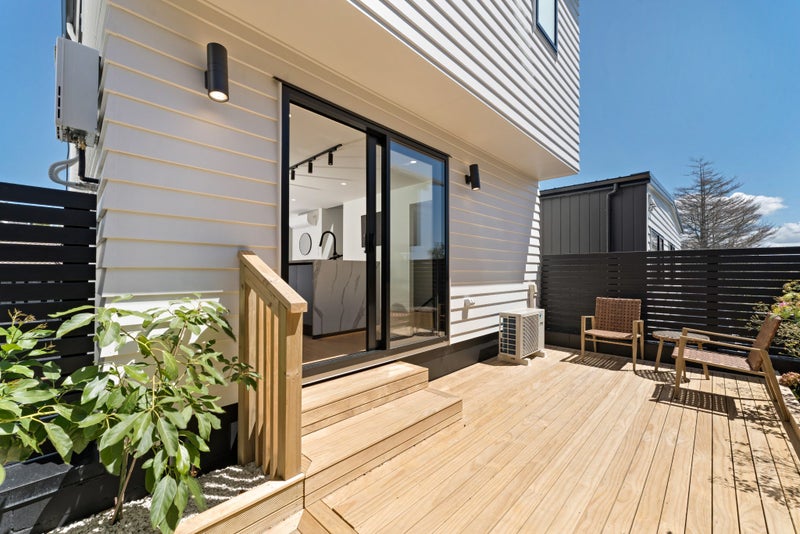 42A Velma Road, Hillcrest, Auckland - Carousel 1