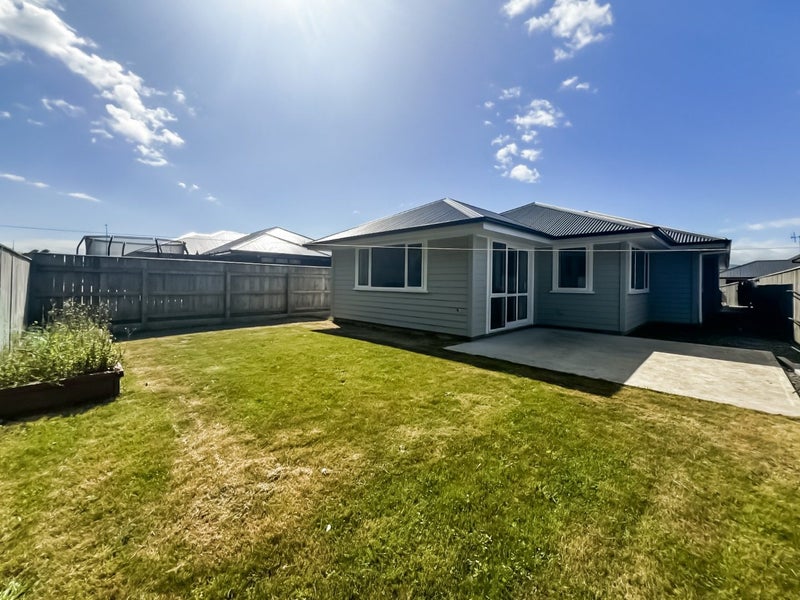 10 Ivy Lane, Kelvin Grove, Palmerston North - Carousel 12