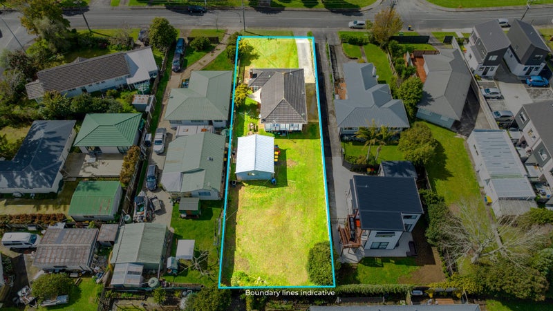 92 Gloria Avenue, Te Atatu Peninsula, Auckland - Carousel 2