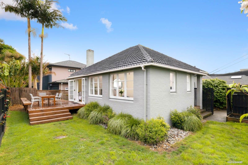 9 Brookfield Avenue, Onehunga, Auckland - Carousel 1