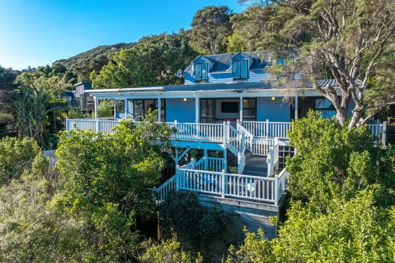 41 O'Brien Road, Omiha, Waiheke Island - Carousel 1