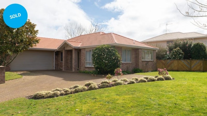 10 Canaandale Drive, Flagstaff, Hamilton - Carousel 1