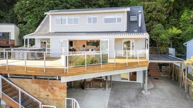 9 Mckenzie Avenue, Arkles Bay, Whangaparaoa - Carousel 1