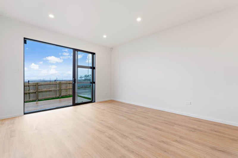 36 Neretva Avenue, Massey, Auckland - Carousel 2