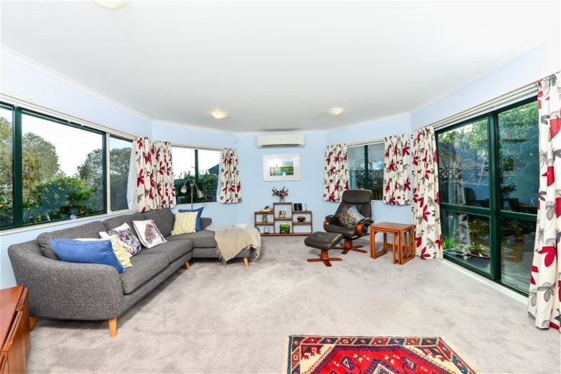 11 Jersey Place, Grandview Heights, Hamilton - Carousel 2