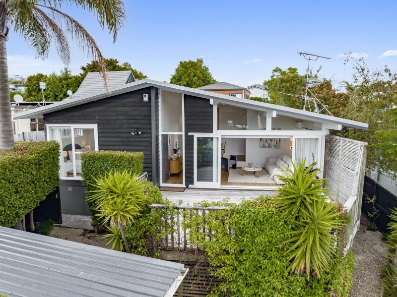 93 Gowing Drive, Meadowbank, Auckland - Carousel 1