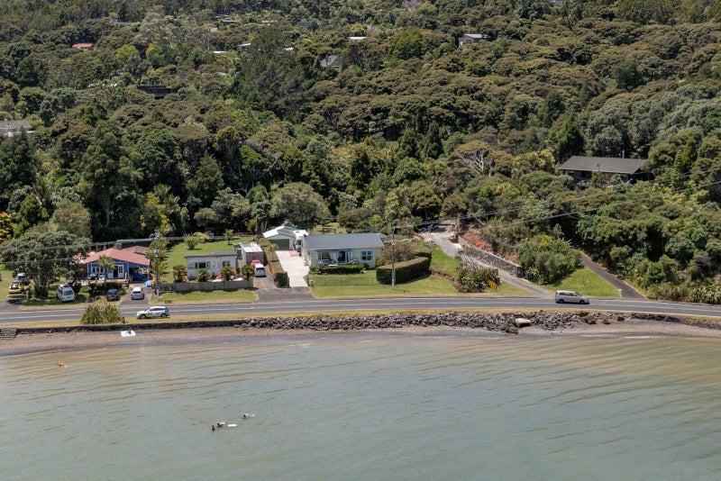 1214 Huia Road, Huia, Auckland - Carousel 1