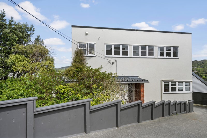 11 Himalaya Crescent, Khandallah, Wellington - Carousel 1