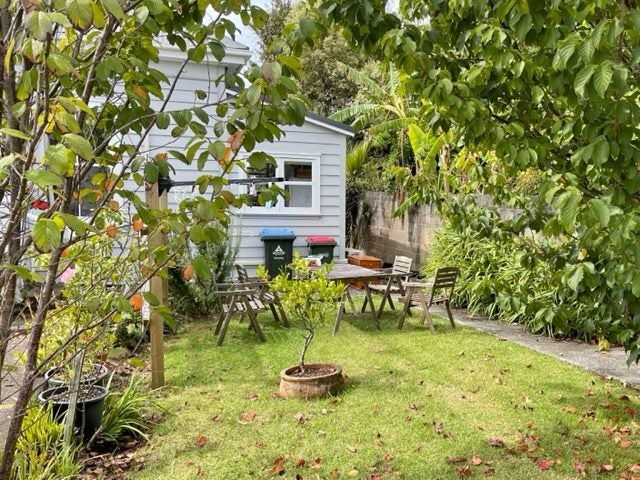 2/8 Beatrice Road, Remuera, Auckland - Carousel 2