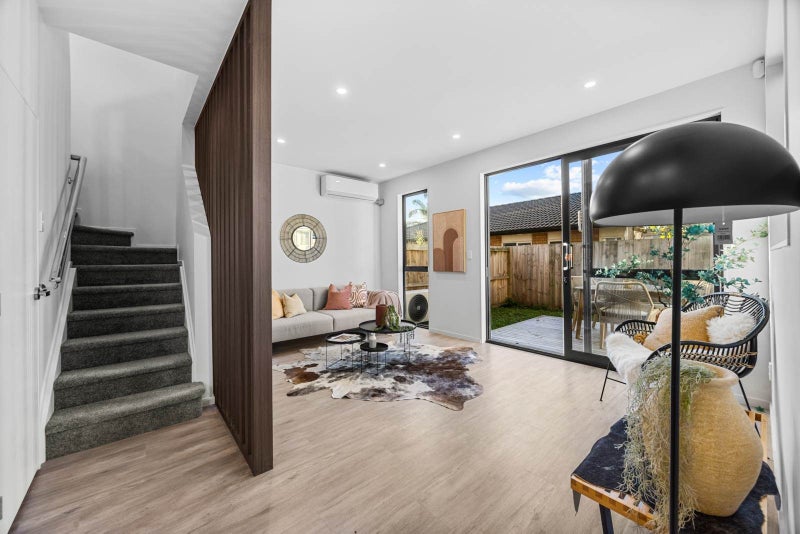 4/113 Te Atatu Road, Te Atatu South, Auckland - Carousel 2