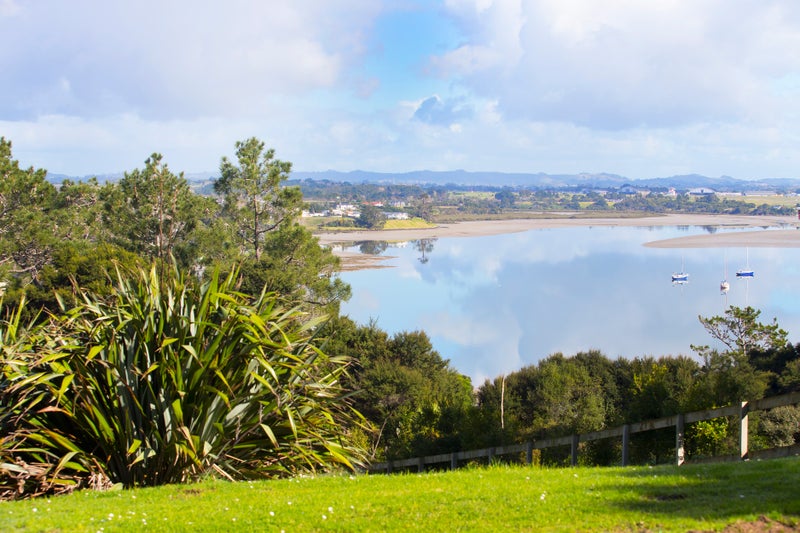 11 The Knoll, Greenhithe, Auckland - Carousel 1