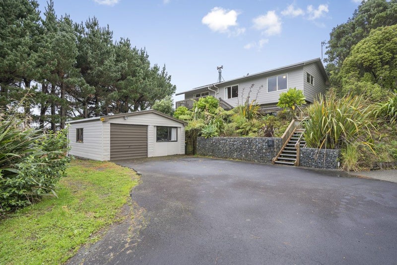 34 Kaitangata Crescent, Kelson, Lower Hutt - Carousel 1