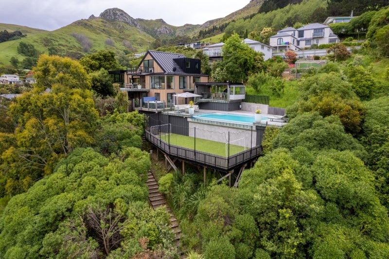 19 Cass Bay Place, Cass Bay, Lyttelton - Carousel 1