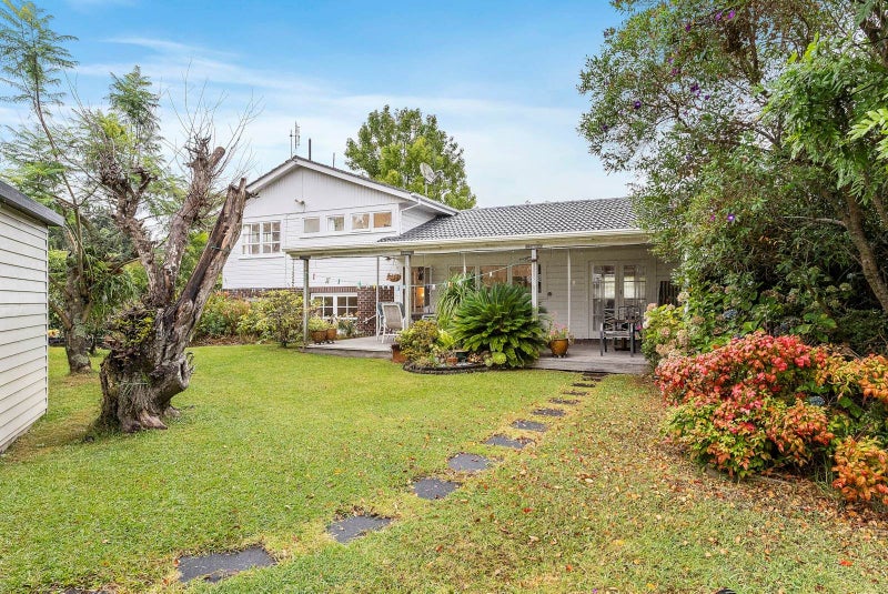 10 Patricia Place, Hillpark, Auckland - Carousel 2