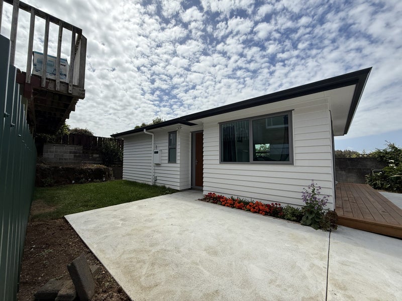 42A Hillcrest Road, Hillcrest, Hamilton - Carousel 1
