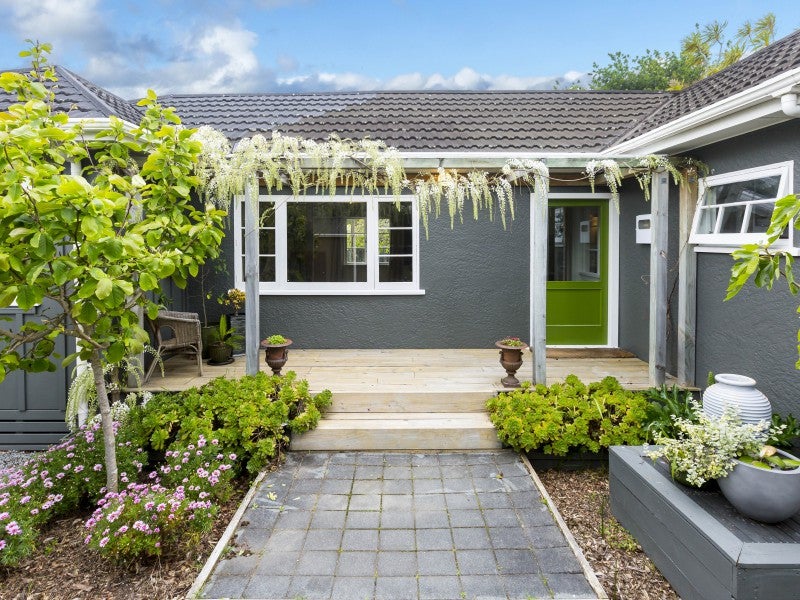 292 Fergusson Drive, Heretaunga, Upper Hutt - Carousel 2