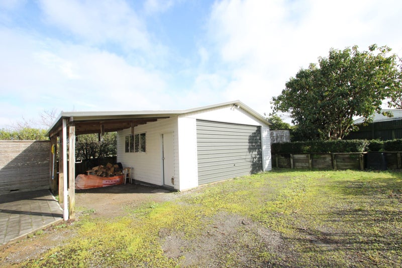 8 Tuata Street, One Tree Hill, Auckland - Carousel 13