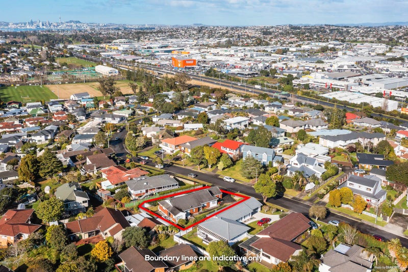31 Kennedy Avenue, Forrest Hill, Auckland - Carousel 2