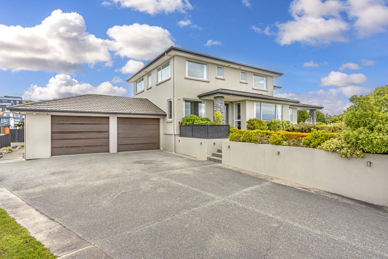 133 RAVENSDALE RISE, Westmorland, Christchurch - Carousel 29