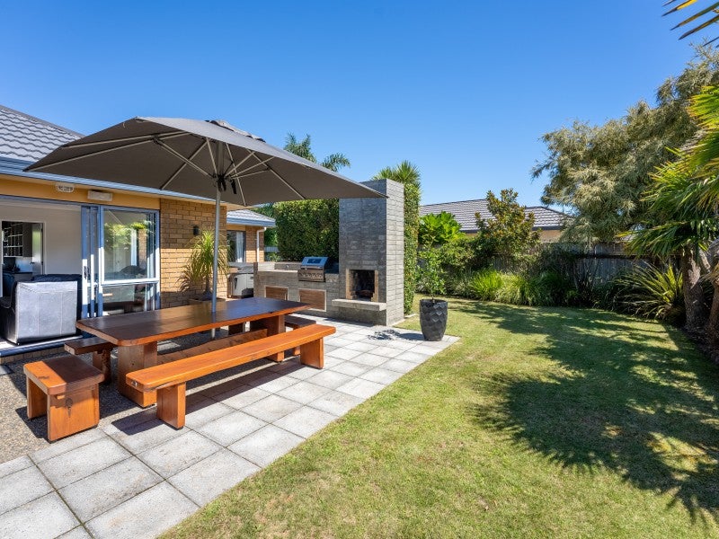 92 Regent Drive, Paraparaumu Beach, Paraparaumu - Carousel 2