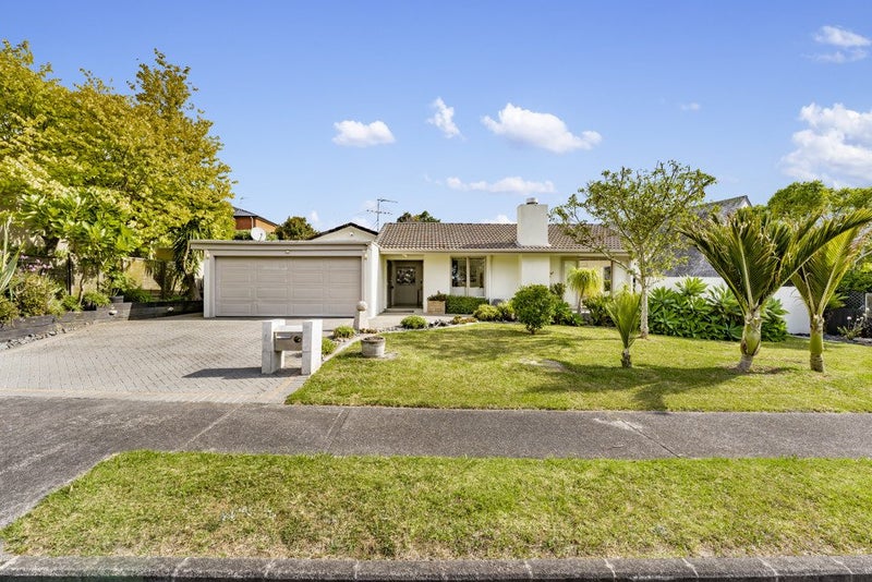 4 Coldham Crescent, Saint Johns, Auckland - Carousel 1