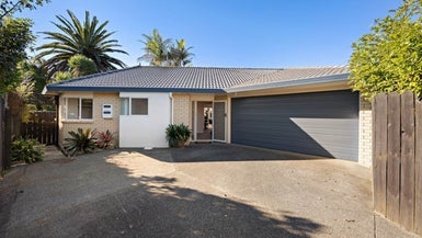 3/65 Bay Street, Red Beach, Whangaparāoa - Carousel 1