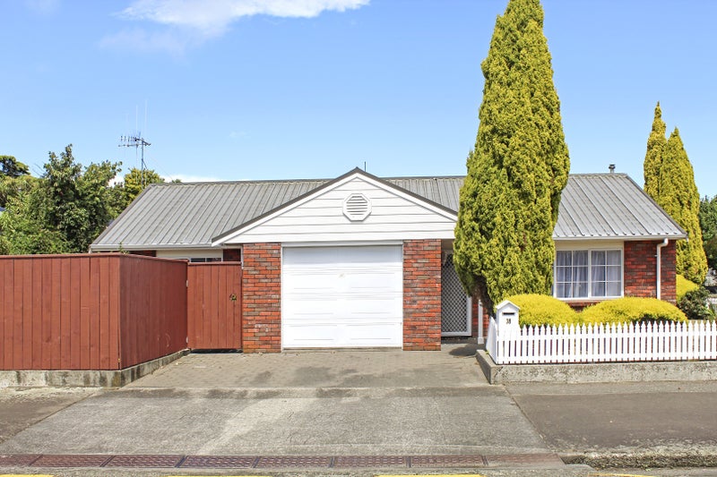38 Cuba Street, Takaro, Palmerston North - Carousel 1