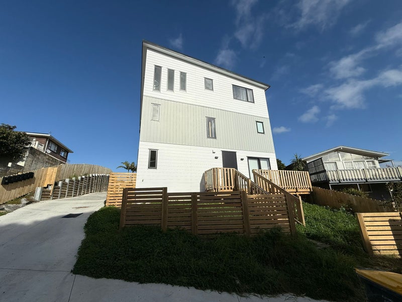 1/41 Marriott Road, Pakuranga, Auckland - Carousel 2