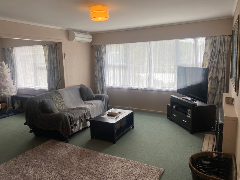72 Sunny Grove, Wainuiomata, Lower Hutt - Carousel 2