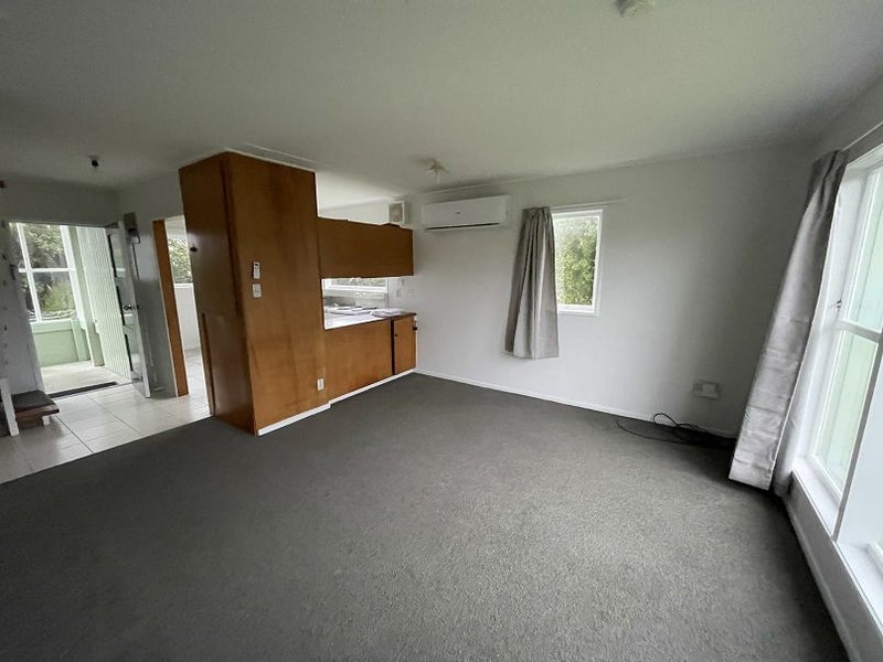 2/21 Williams Avenue, Pakuranga, Auckland - Carousel 1