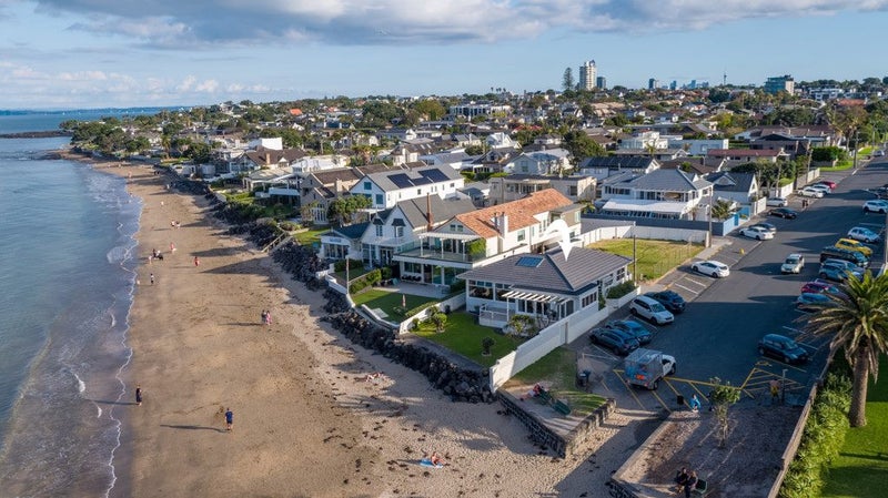 65 Milford Road, Milford, Auckland - Carousel 2