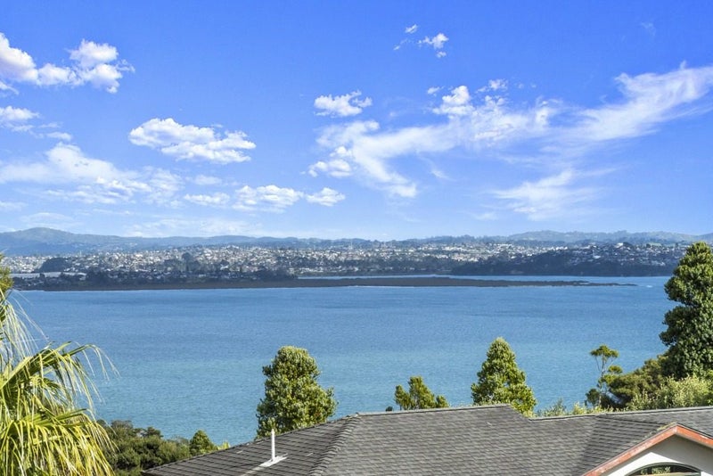 134I Rangatira Road, Beach Haven, Auckland - Carousel 2