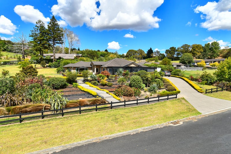 15 Judge Richardson Drive, Papakura - Carousel 1