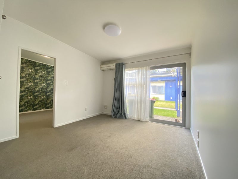 14/100 River Road, Hamilton East, Hamilton - Carousel 2