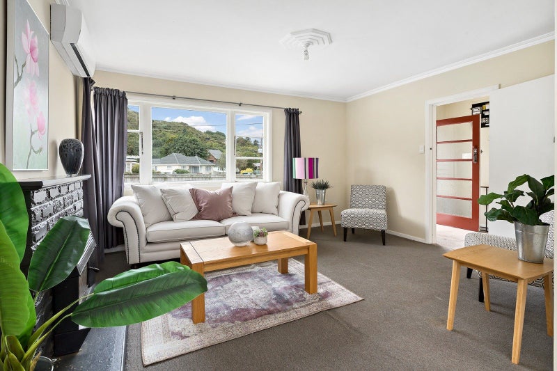 20 Peel Place, Wainuiomata, Lower Hutt - Carousel 2