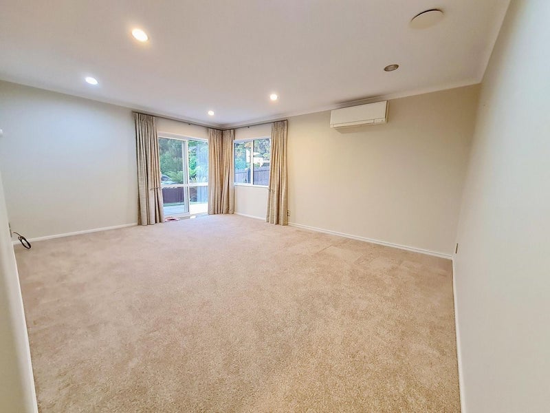 37 Silvana Drive, Flat Bush, Auckland - Carousel 2