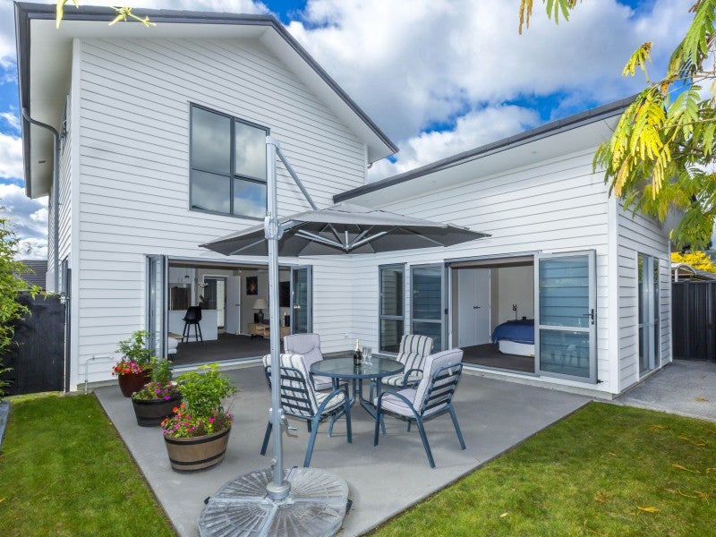 27 Ashington Road, Silverstream, Upper Hutt - Carousel 1