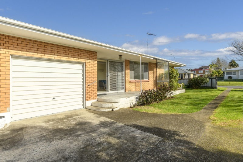 5A Laing Place, Otumoetai, Tauranga - Carousel 2