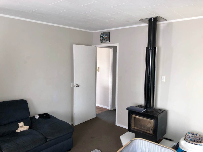 13 Heathberry Close, Papatoetoe, Auckland - Carousel 2