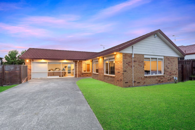 14 Davington Way, Burswood, Auckland - Carousel 1