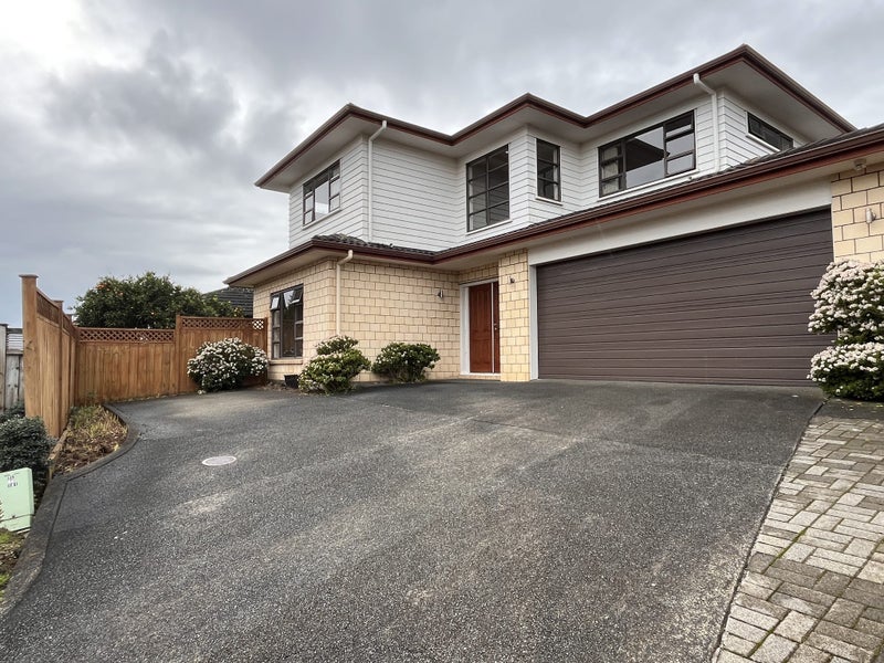 8 Terrasini Drive, Flat Bush, Auckland - Carousel 1