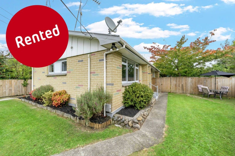 5A Coates Grove, Silverstream, Upper Hutt - Carousel 1