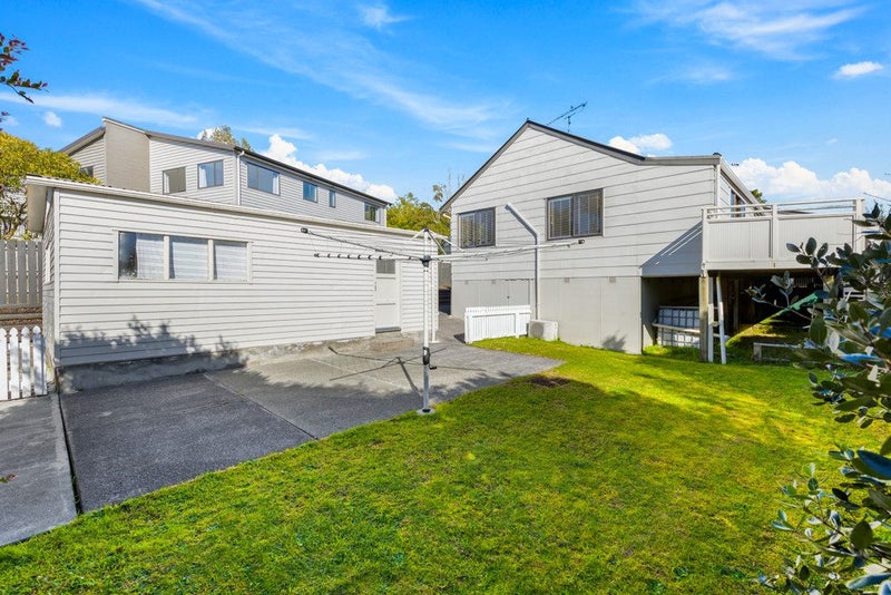 6 Neilon Place, Northcross, Auckland - Carousel 2