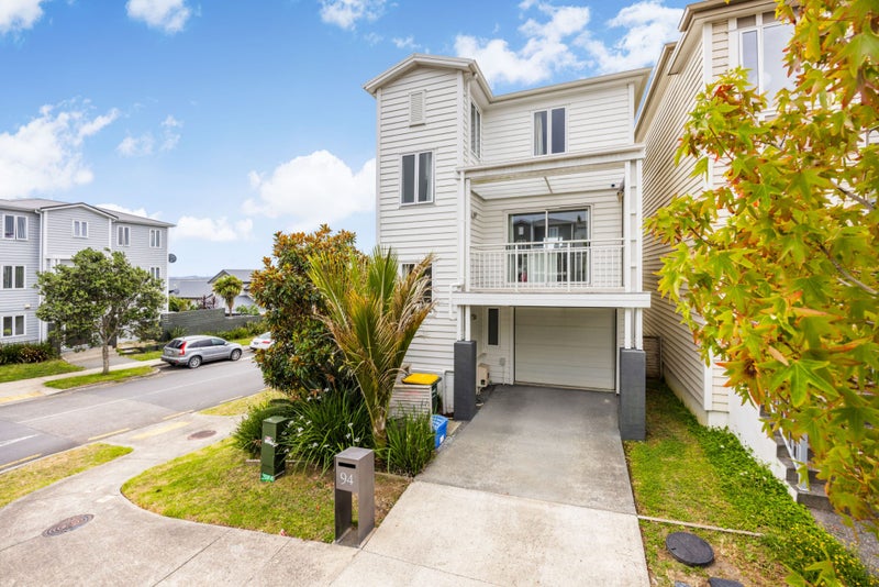 94 Arrowsmith Drive, Flat Bush, Auckland - Carousel 1