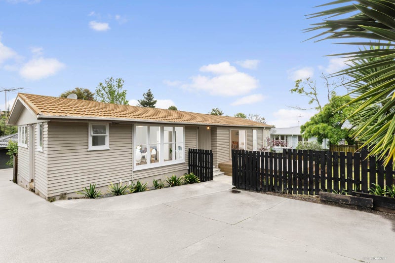 28 Line Road, Glen Innes, Auckland - Carousel 1